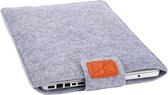 Laptop Vilten Soft Sleeve | Geschikt voor Macbook Pro / Air 13 inch (13,3'') | Laptop case | Macbook bescherming hoes | Vilt case | Cadeau voor man & vrouw | Lichtgrijs