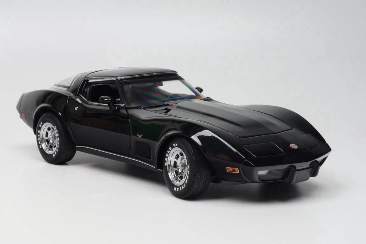 シボレー・コルベット　インディペースカー　1978 1/18　UT シボレー・コルベット インディペースカー 1978 1/18 UT - メルカリ