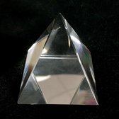 Kristal Piramide 4x4x4cm  handgemaakt ambacht