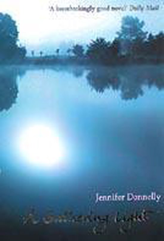 Boekomslag met een mistige meer, met de zon die schijnt door de mist. De titel is 'A Gathering Light'.