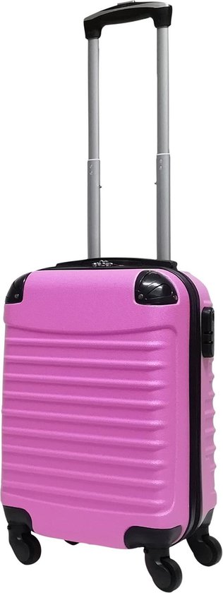 Roze koffer met horizontale ribbels, zwart handvat, ritssluiting en wieltjes.