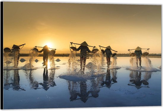 Dibond –Werkende Mannen in Vietnam– 90x60 Foto op Aluminium (Wanddecoratie van metaal)