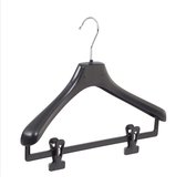 De Kledinghanger Gigant - 20 x Mantel / kostuumhanger kunststof zwart met schouderverbreding en anti-slip knijpers, 39 cm