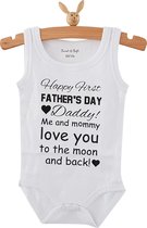 Baby Rompertje tekst papa eerste Vaderdag cadeau | Happy first father’s Day daddy me and mommy love you to the moon and back | mouwloos | wit zwart | maat 86-92