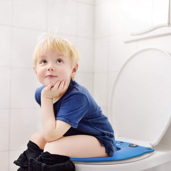 Upgrade WC Bril Verkleiner Blauw met Pandaprint in Blauwe Wasbare Tas - Peuter Potje - Camping Toilet Trainer - WC Verkleiner - Opvouwbare Toilet Zitje Onderweg/ Kampeer/ Vakantie - Uitgeklapt 36x29 cm van Upgrade — afbeelding 4
