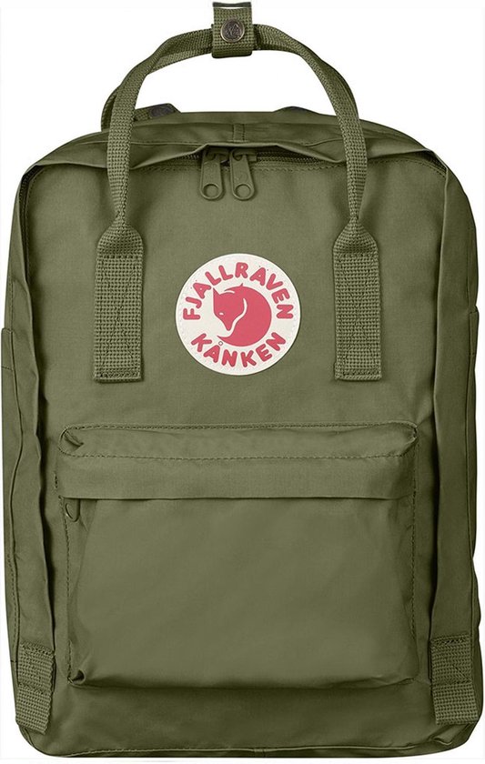 Groene Fjallraven Kanken rugzak met voorvak en rond logo.