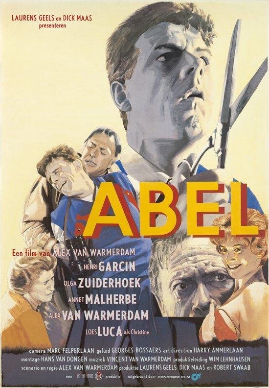 Grote portretten van verschillende gezichten, met een man die een schaar vasthoudt. Titel: 'Abel'.