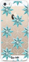 Casetastic Apple iPhone 5 / iPhone 5S / iPhone SE Hoesje - Softcover Hoesje met Design - Statement Flowers Blue Print