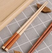 Japanse Eetstokjes - Handgemaakt - Chestnut - Chopsticks - Eetgerei - Inclusief Legger - Lichtbruin/Lichtbruin