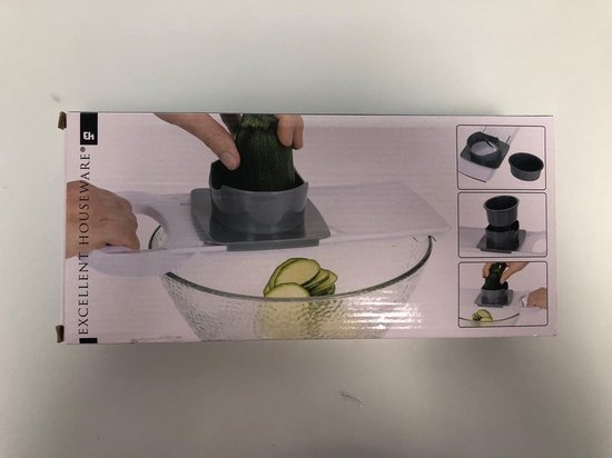 Doos met Excellent Houseware rasp, met afbeeldingen van gebruik: courgette snijden in een kom.