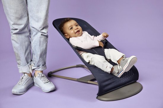 BabyBjörn Wipstoel Bliss - Mesh - Marineblauw - Ergonomisch - Verstelbaar - Inklapbaar — afbeelding 5