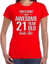Awesome 21 year / 21 jaar cadeau t-shirt rood dames S