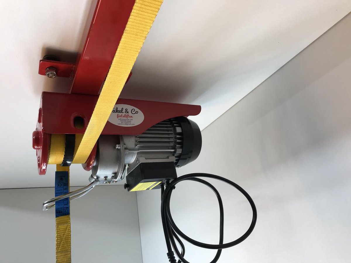 Takel en Co Electrische Fietslift rood met gele hijsbanden 125kg met CE-Keur certificering