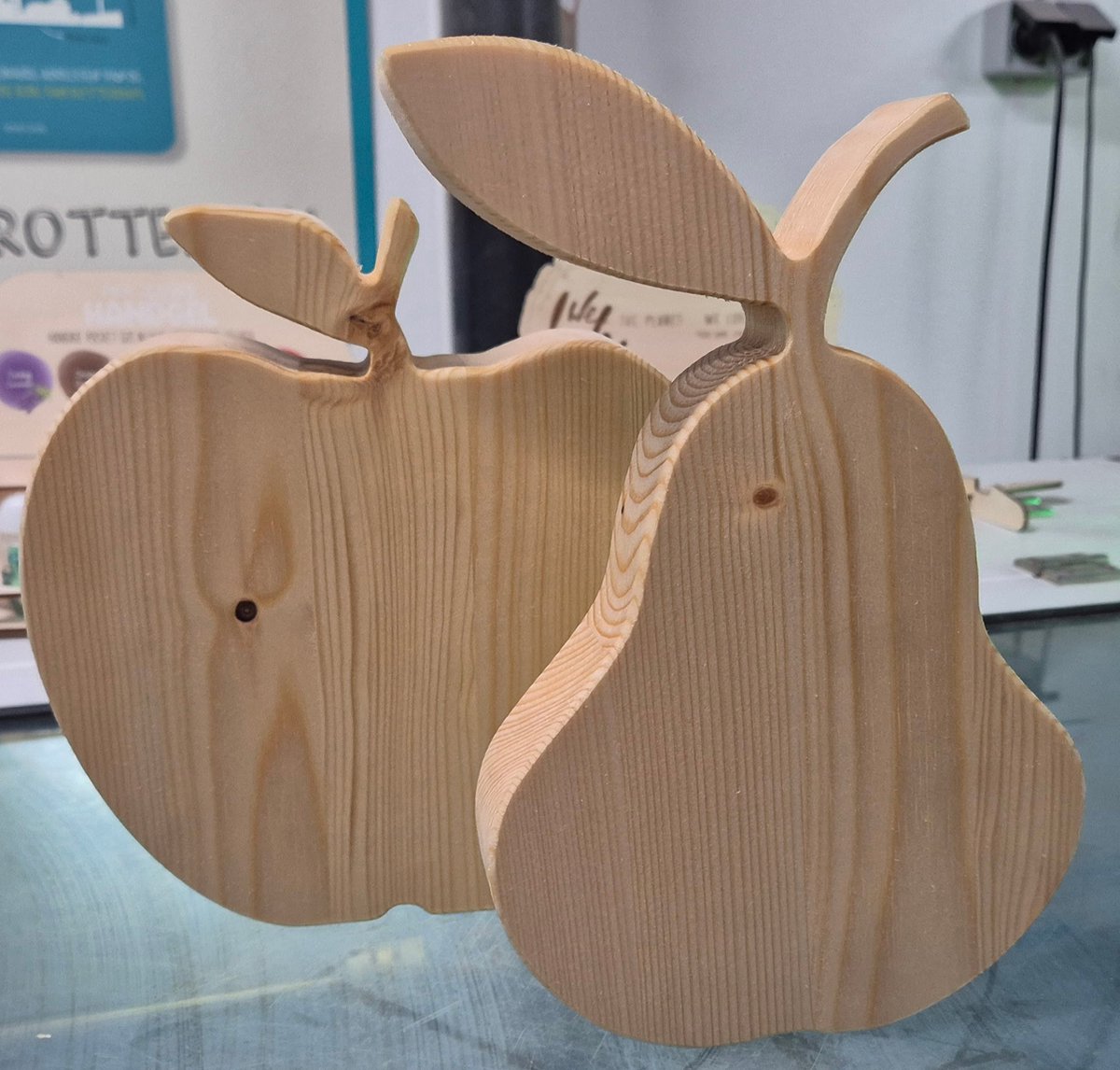 Era Wood - Woonaccessoires - Appel en Peer van geolied vurenhout - set