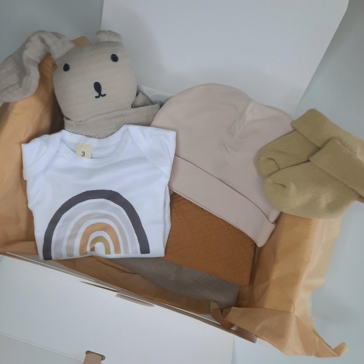 Goedkoopste Kraamcadeau pakket - unisex - bruin - 6 delig - romper- Babyshower cadeau - Kraammand - Babycadeau