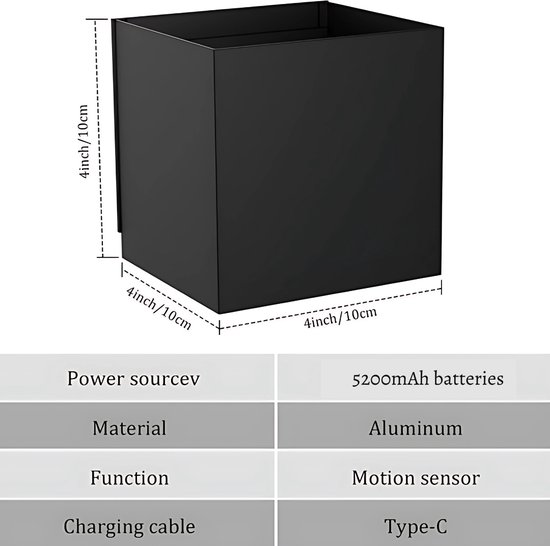 Zwarte kubuswandlamp van 10x10x10cm met specificaties: 5200mAh batterij, aluminium, bewegingssensor.