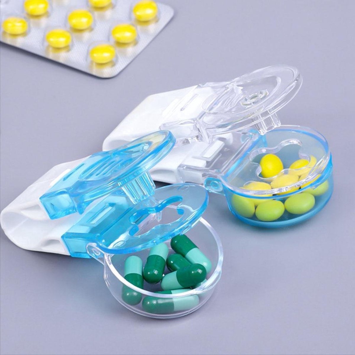 *** Pillenuitdrukker I Pillen Drukker I Pill Puncher I Pil Taker I Pil Crusher I Pillen Verwijderen Uit Pil Verpakking I Blauw van Heble® ***