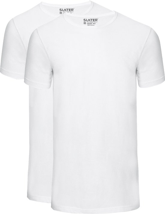 Twee witte Slater T-shirts met ronde hals en korte mouwen, Basic Fit, naast elkaar.