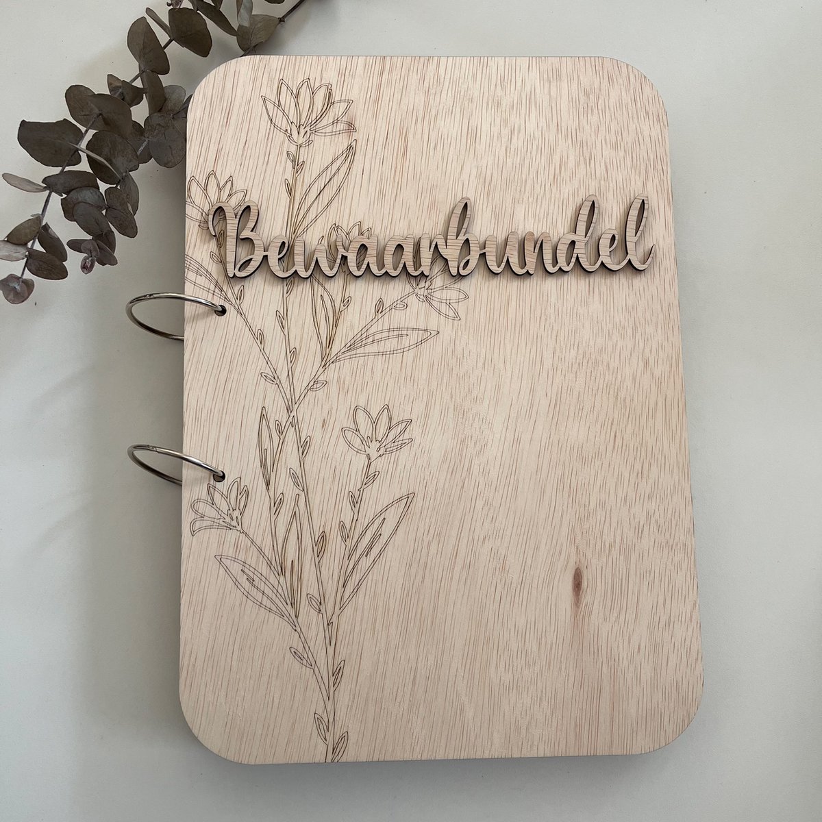 Goedkoopste Houten bewaarbundel - Knutselwerkjes bundel met plant - Gegraveerde bundel - Bundel knutselwerkjes - Kaarten bewaarboek - Herinneringenmap - Herinneringen - Map - Kraamcadeau - Bewaarboek - Memories - Gepersonaliseerd - Gegraveerd