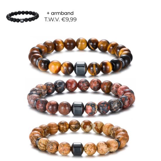 Trois bracelets pour hommes en pierre naturelle. Un avec des perles œil de tigre, un avec des perles rouges et brunes, et un avec des perles beiges et brunes. Chacun avec une perle rectangulaire foncée.