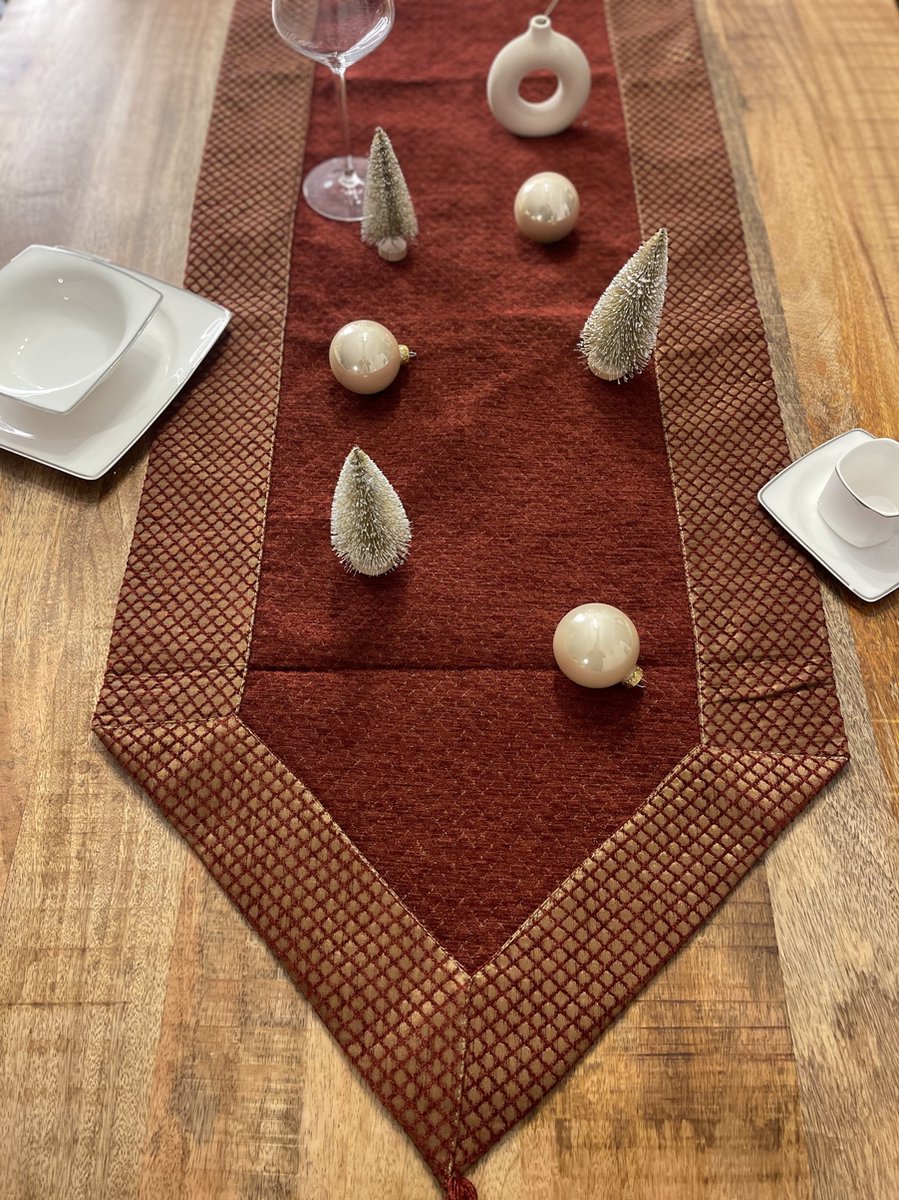 Home Trend - Kerst Tafelloper - Klassiek - 50x260 cm - Rood - Geweven meubelstof - Afwasbaar