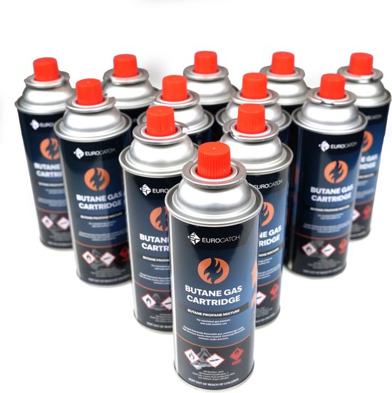 Twaalf gascartouches met donkerblauw label met logo 'EURO CATCH' en tekst 'BUTANE GAS CARTRIDGE'.