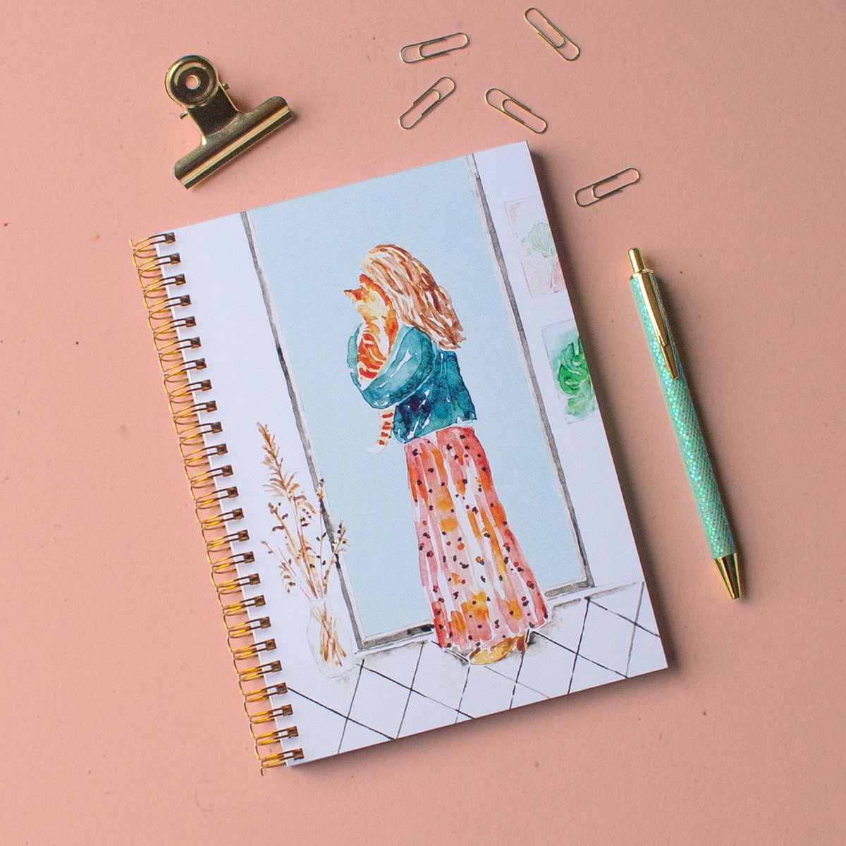 Luxe notitieboek A5 - Cat lady met ginger kat - Cadeautje juf - Notitieboekje met harde kaft - Notitieboek met ringband - Gelijnd -Notitieboekje meisjes -