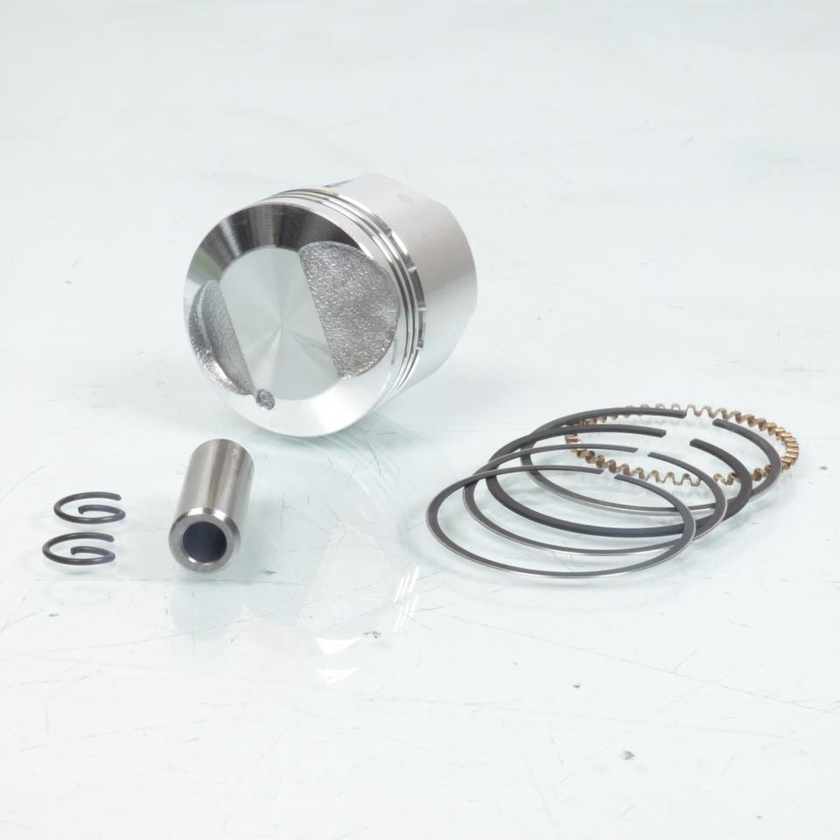 Piston moteur TNT pour Scooter Peugeot 50 Kisbee 4T 39mm axe 10mm Neuf