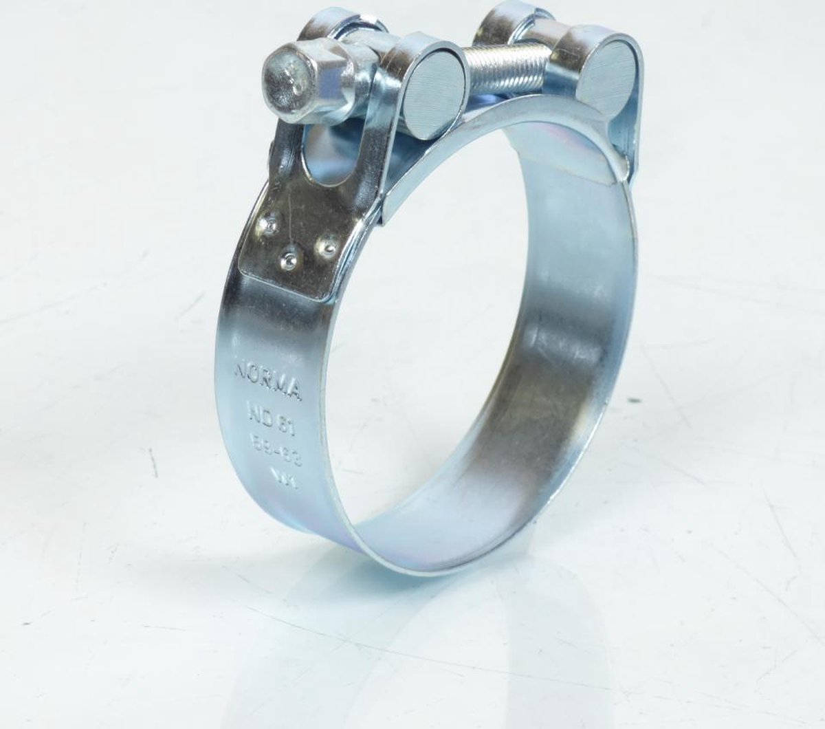Collier de serrage à vis pour manchon pot d'échappement Ø59/63mm moto scooter