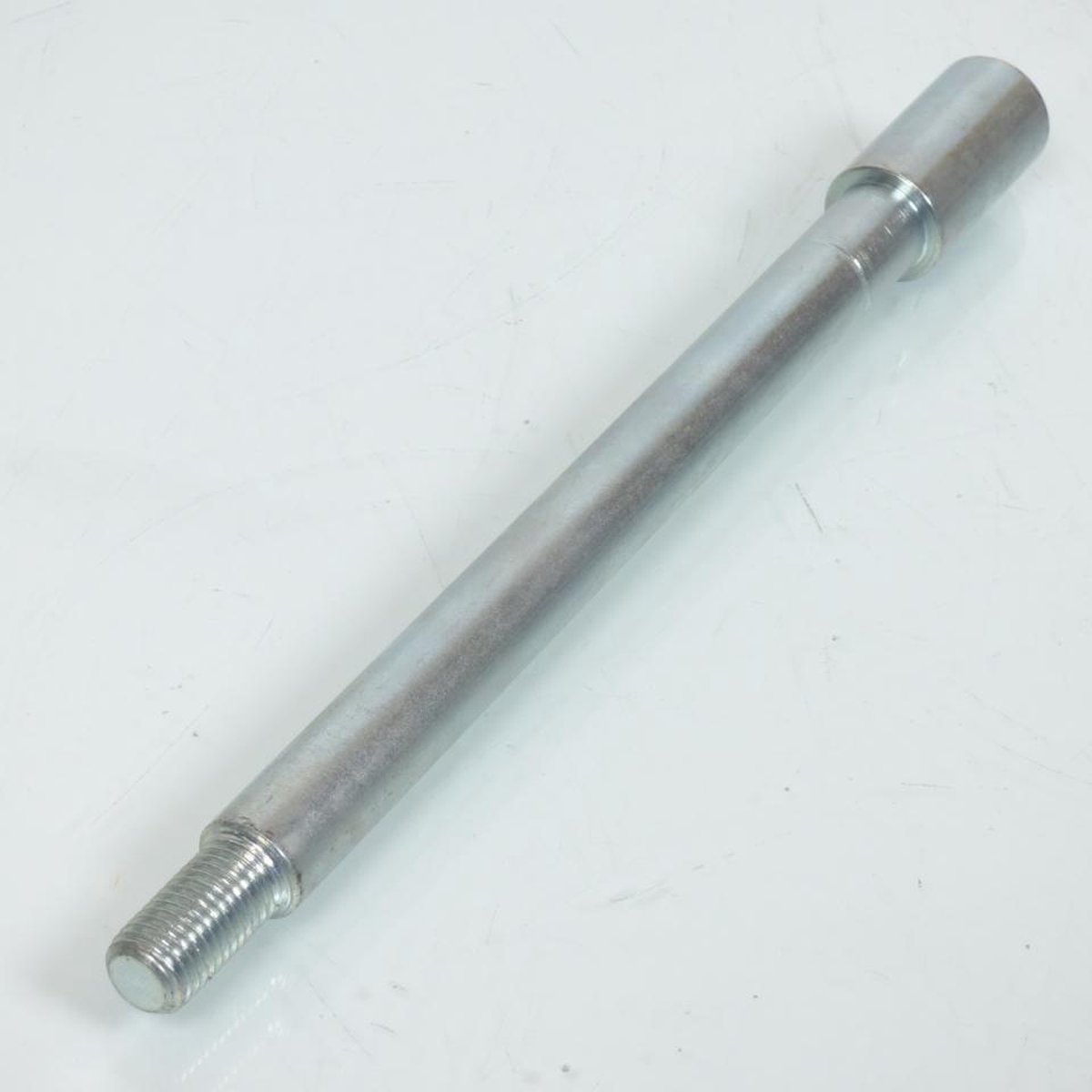 Axe roue avant origine pour Moto Rieju 50 RS2 0/000.190.7100 / Ø15mm M12 Neuf