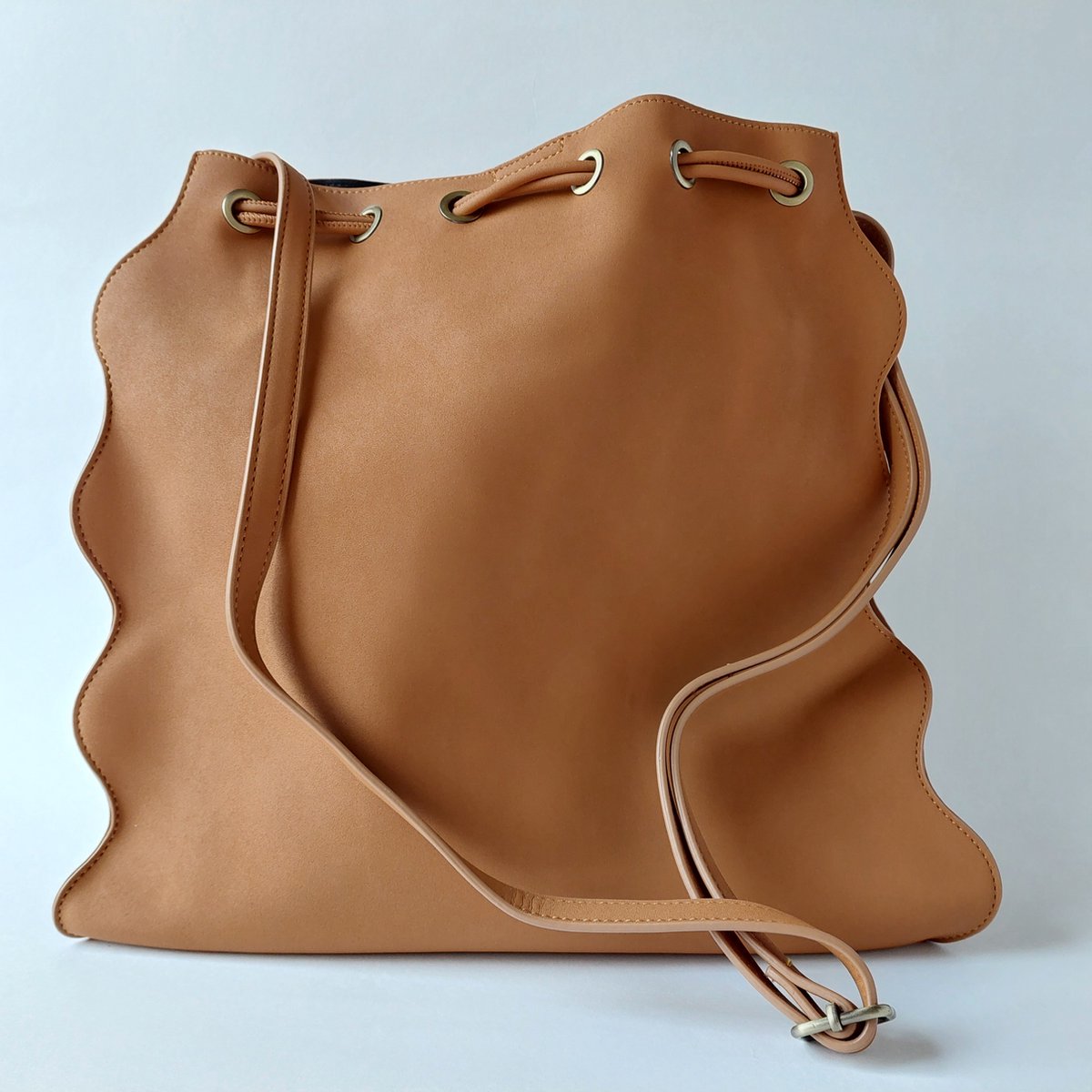 damestas Ulla Bucket - wintersale - Bruin Biscuit – Vegan PU Leer – Handtas & Schoudertas – uitverkoop!
