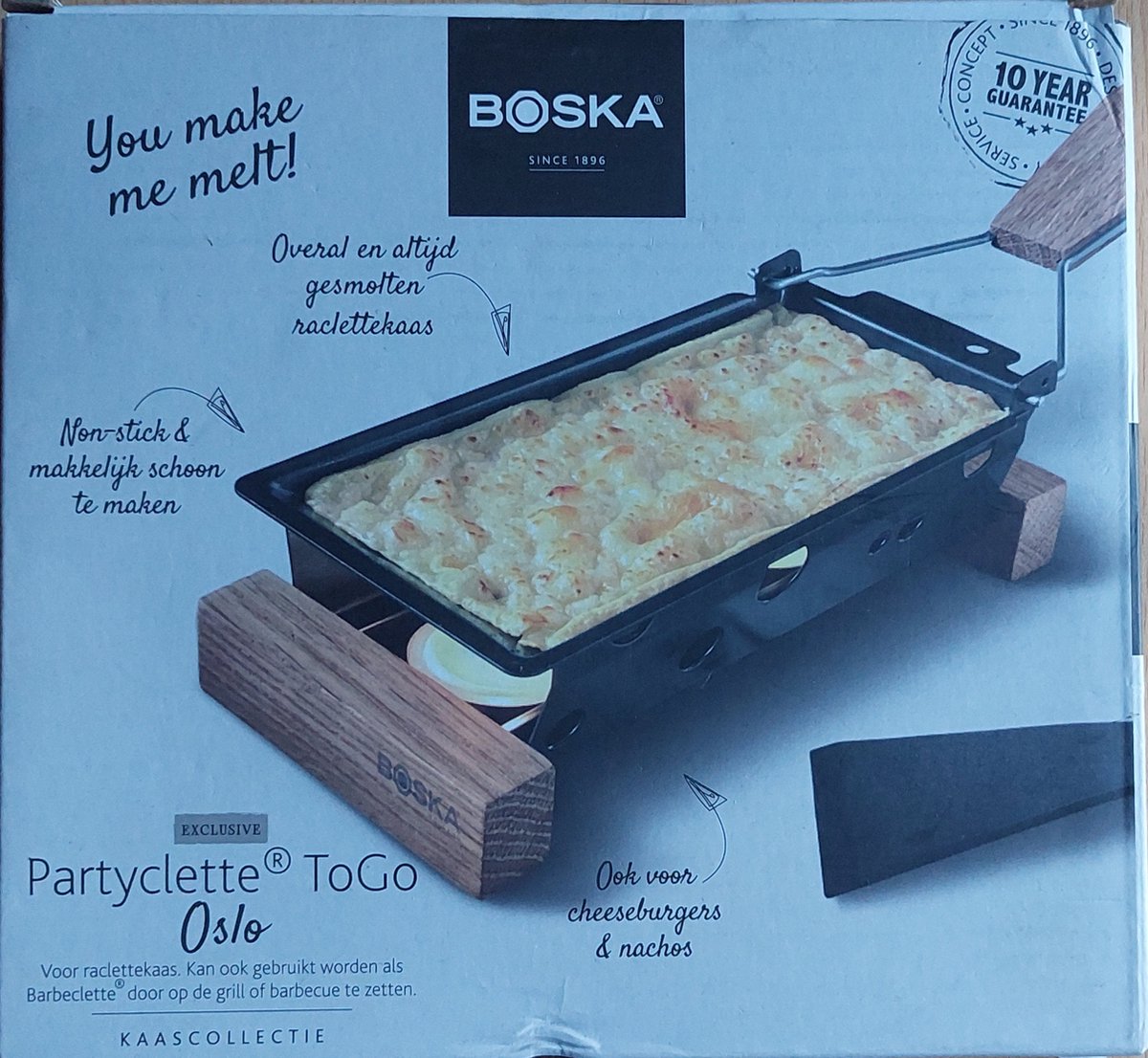 Racletteset, eiken en draagbaar voor gesmolten kaas.