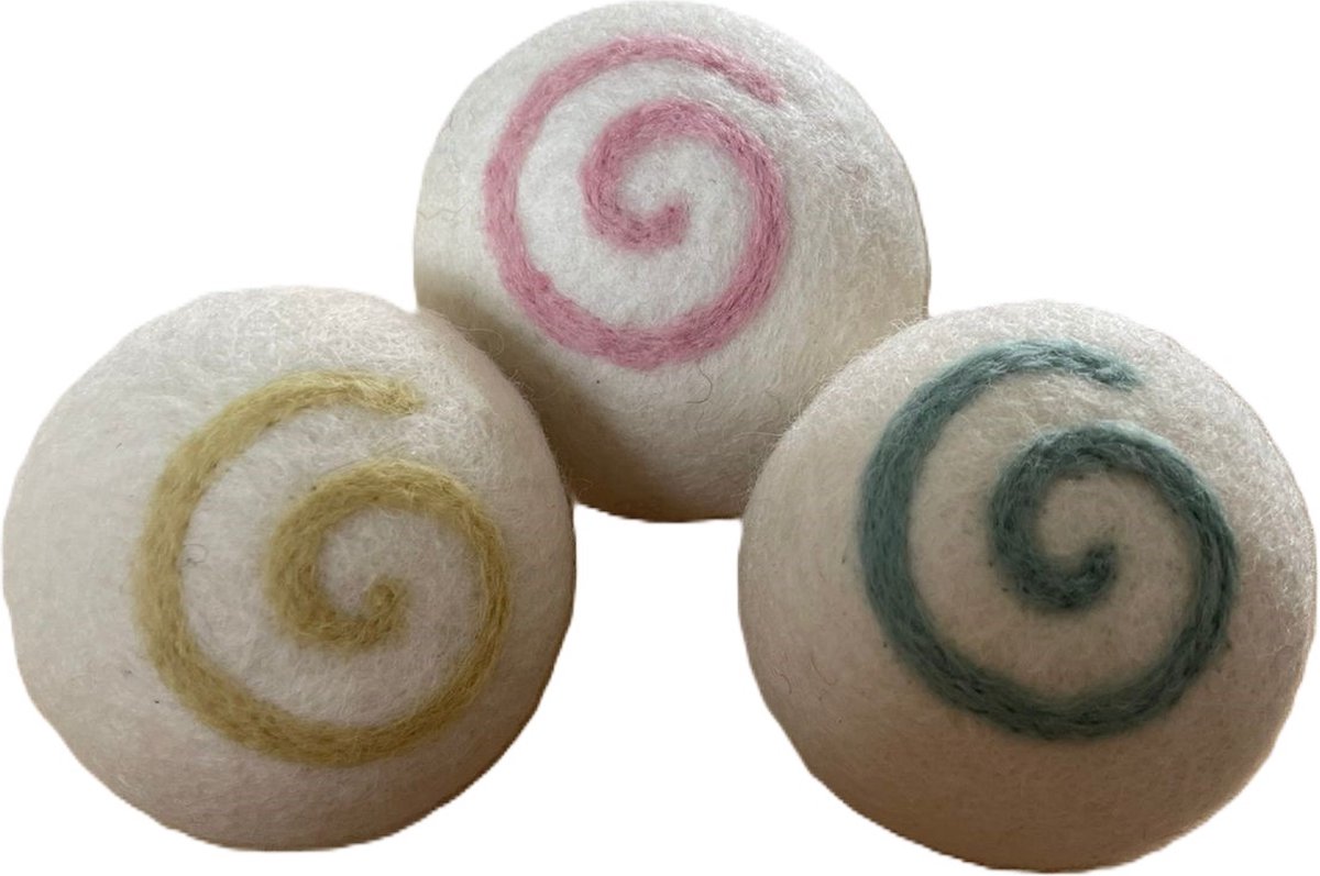 Goedkoopste Una Lomes Wasdrogerbollen. Wasdrogerballen. Drogerbollen. 100 wol. Duurzaam. Social Impact. Fair trade uit Nepal. Viltatelier. Sociale werkplaats. Energiebesparing. Geen plastic afval. Goed gevoel. Zacht voor je was, Lief voor onze wereld