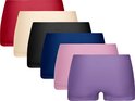 Stapel van zes midi shorts in rood, crème, zwart, navy, roze en paars.