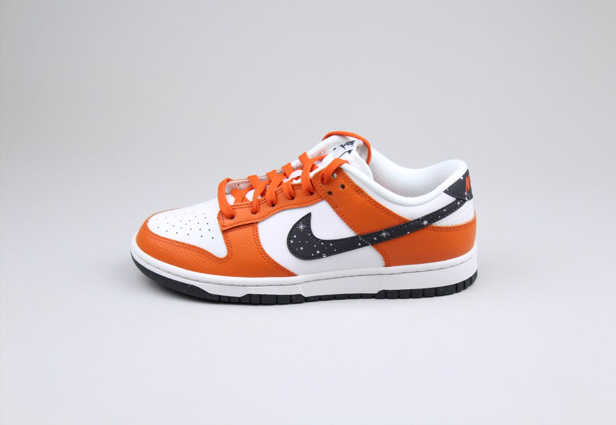 Nike Dunk Low Sneakers - Campfire Orange - Maat 41 - Unisex | bol