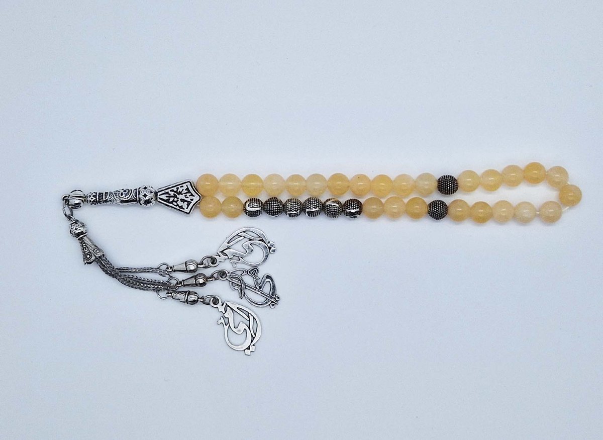 Handgemaakte naam tasbih 33 Kralen Natuursteen “Calciet geel” - met metaal tassel “Mijn moeder"- Met je naam of de naam van uw geliefde- 8 mm diameter van de korrel