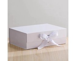 Cadeaudoos + Tasje - 26*19*8 cm - Geschenkdoos met Magneet - Giftbox - WIT - Gelamineerd Karton - met Lint - Vouwdoos - Verpakking