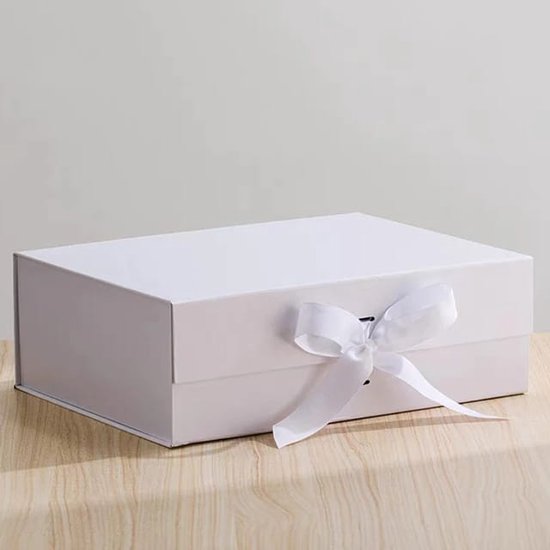 Cadeaudoos + Tasje - 26*19*8 cm - Geschenkdoos met Magneet - Giftbox - WIT - Gelamineerd Karton - met Lint - Vouwdoos - Verpakking