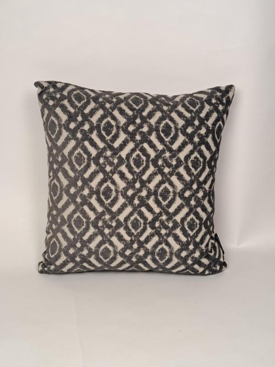 Madison sierkussen 45x45cm Eye Black Rood