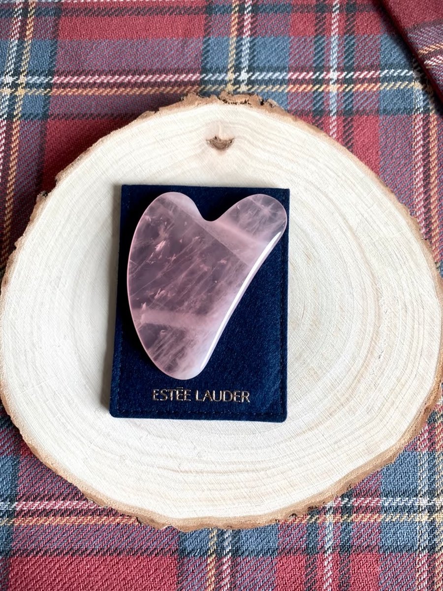 Goedkoopste Estée Lauder Gua Sha Stone gezicht en hals massage