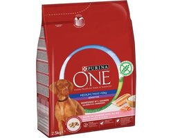 PURINA ONE Zalm- en rijstbrokjes Medium / Maxi> 10 kg - Voor gevoelige middelgrote en grote volwassen honden - 2,5 kg