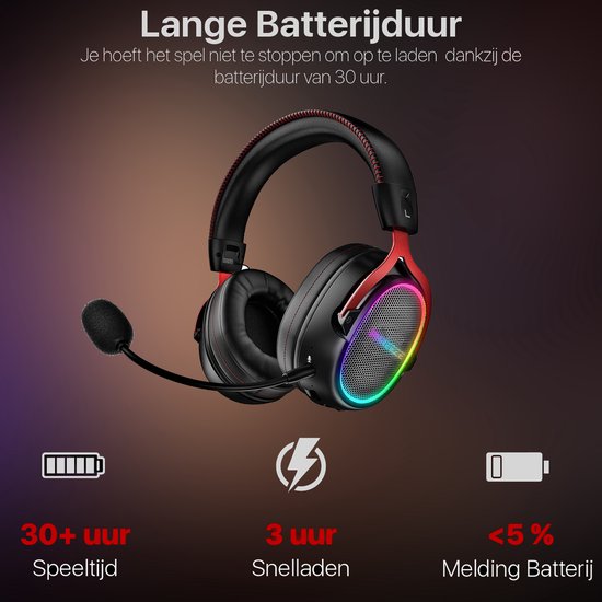 Zwarte gaming headset met rode accenten en RGB-verlichting. Batterijduur: 30+ uur, snelladen in 3 uur.