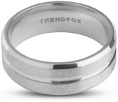 Zilverkleurige herenring met geborsteld oppervlak en twee glanzende strepen. TRENDFOX gegraveerd aan binnenzijde.