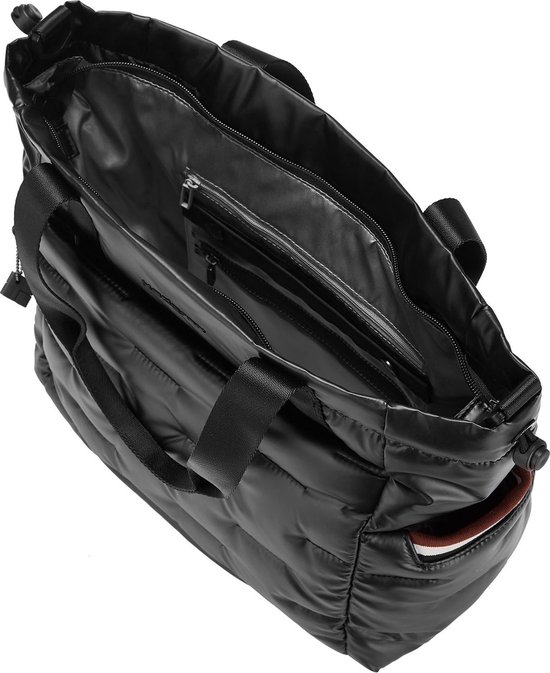 Zwarte gewatteerde shopper, van bovenaf gezien, met open compartiment en diverse vakken.