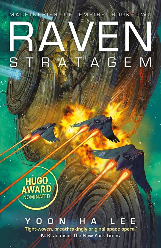 Boek 'Raven Stratagem' met futuristische ruimteschepen, vuur en 'Hugo Award Nominated'.
