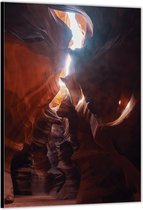 Dibond –Grot met Oranje Rotsen– 80x120cm Foto op Aluminium (Wanddecoratie van metaal)