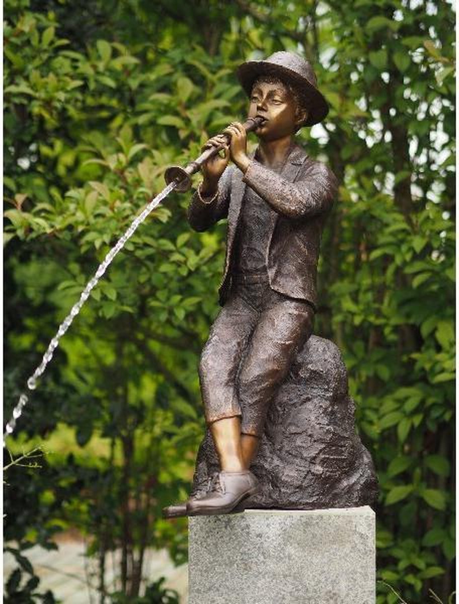 Tuinbeeld - bronzen beeld - Jongen met sopraansaxofoon - fontein - Bronzartes - 78 cm hoog