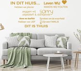 Muurtekst In Dit Huis -  Goud -  160 x 76 cm  -  woonkamer  nederlandse teksten  alle - Muursticker4Sale
