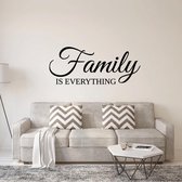 Muursticker Family Is Everything - Zwart - 120 x 50 cm -  engelse teksten woonkamer