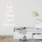 Muursticker Eat Sleep Game Repeat Headset -  Wit -  83 x 160 cm  -  engelse teksten  baby en kinderkamer  alle - Muursticker4Sale